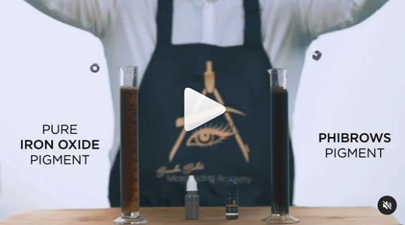 Due tubi che mostrano il confronto tra i pigmenti PhiBrows e i pigmenti di Ossido Puro e magneti